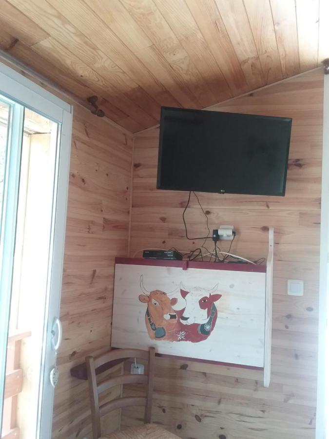 Bed and Breakfast L'Arberc Rigaud Esterno foto
